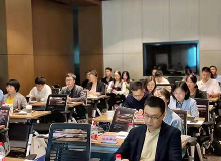 久石出席藍(lán)城偉業(yè)集團新型材料技術(shù)交流會